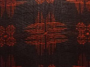 アンティーク　抽象模様織出し本場泥大島紬着物